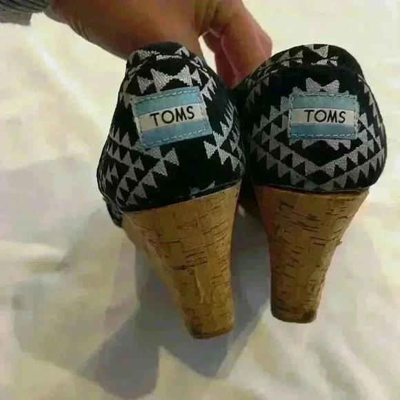 Tom’s Printed Wedges - Picture 5 of 8